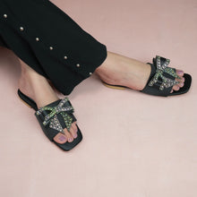 Ribbon Knot Flat