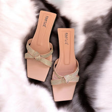FANCY BOW FLATS